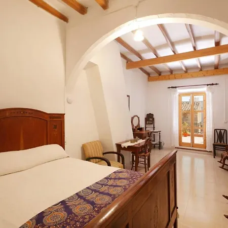 Holiday home Colomer